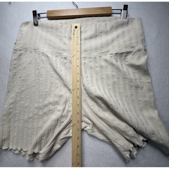 Offline by Aerie Hi Rise OG Ribbed Bike Shorts XXL Cream Lettuce Hem 7" Inseam - Picture 5 of 8
